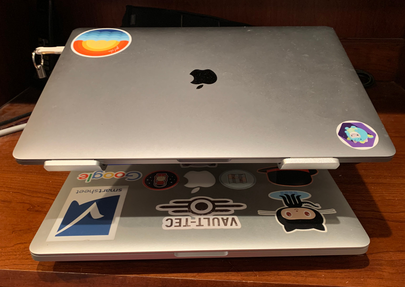 Double-decker Laptop Stand